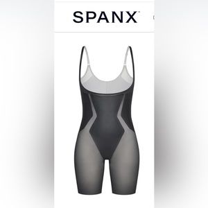 SPANX Haute Contour Open Bust Mid Thigh Bodysuit Black Firm Control Shaper Small